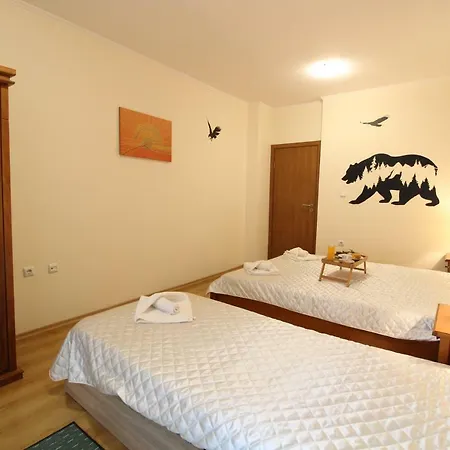 Apartment Pine Tree 2 - B7 *