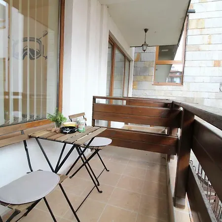 Apartment Pine Tree 2 - B7 *