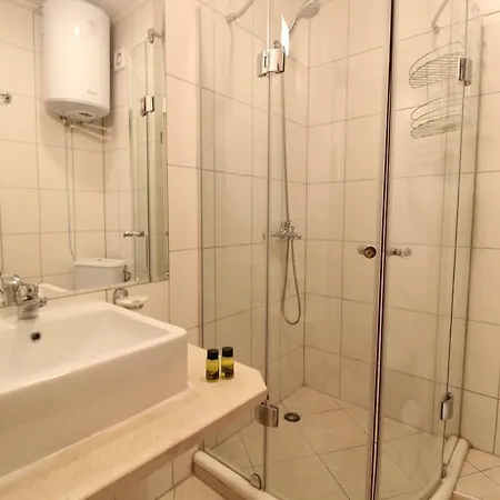 Pine Tree 2 - B7 * بانسكو